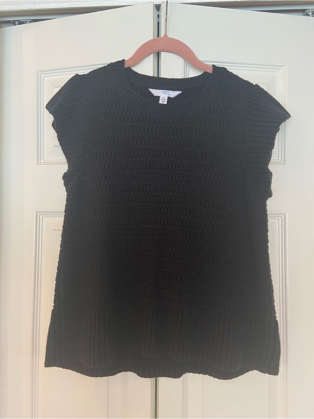 Time and Tru Black Textured Cap-Sleeve Tunic